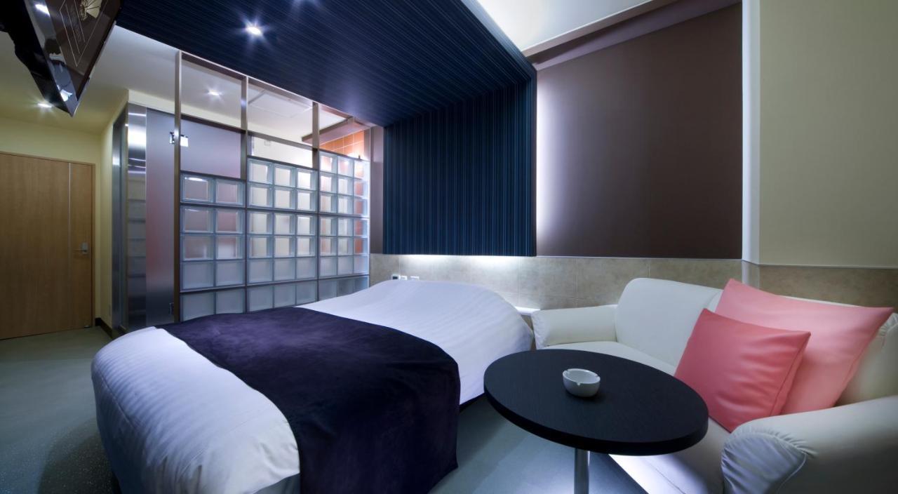 Hotel Glow Yokkaichi (Adults Only) Esterno foto